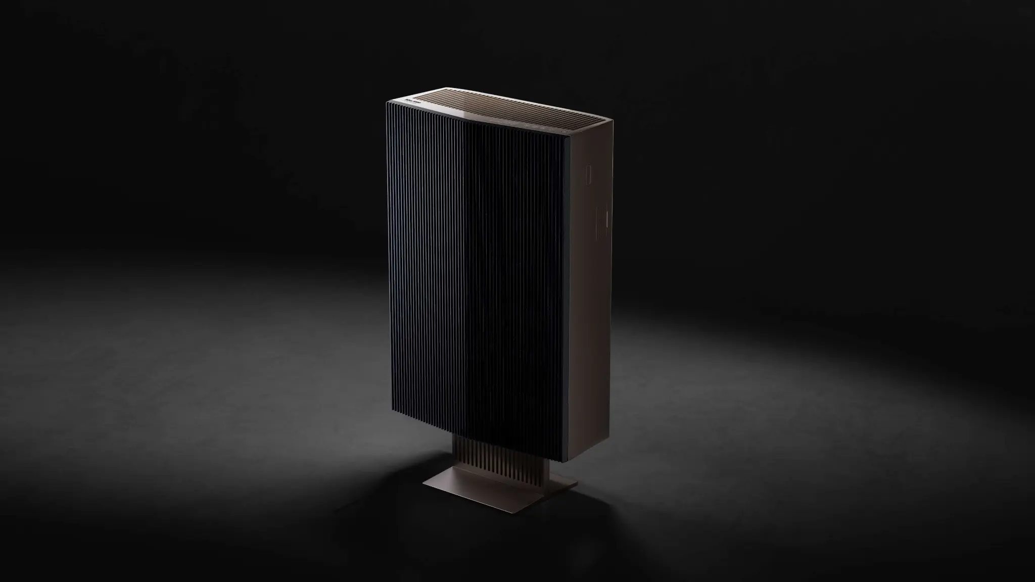 Silver Tone & Deep Black, three-quarter view